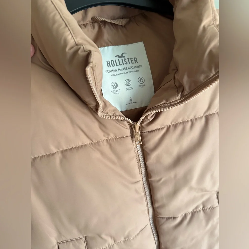 Hollister Ultimate Mini Puffer Vest - Picture 4 of 7